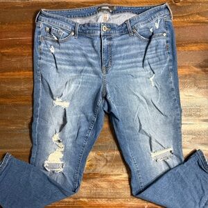 Torrid Women’s Medium Blue Distressed Straight Leg Jeans—EUC